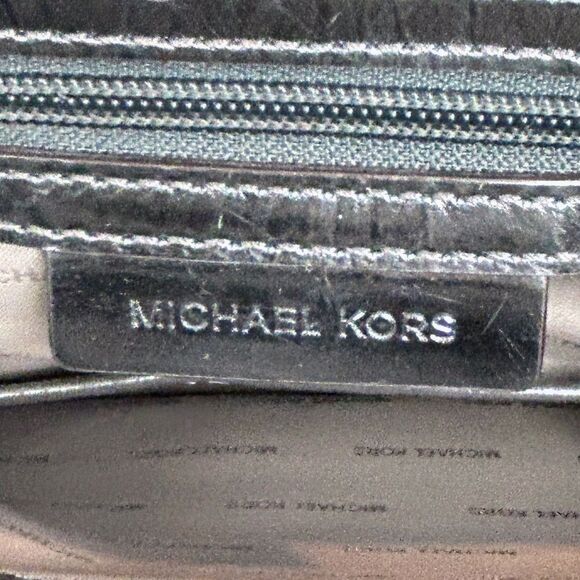 Michael Kors Voyageur Specchio Medium Top Zip Tote Bag Gunmetal Silver Metallic - Picture 11 of 16